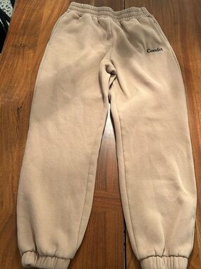 Comfrt Women's tan Fleece Joggers size medium